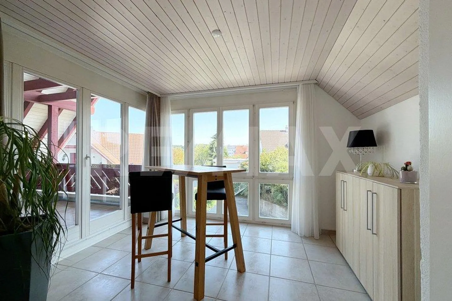Charming Penthouse with Castle View - Photo 9 of 13