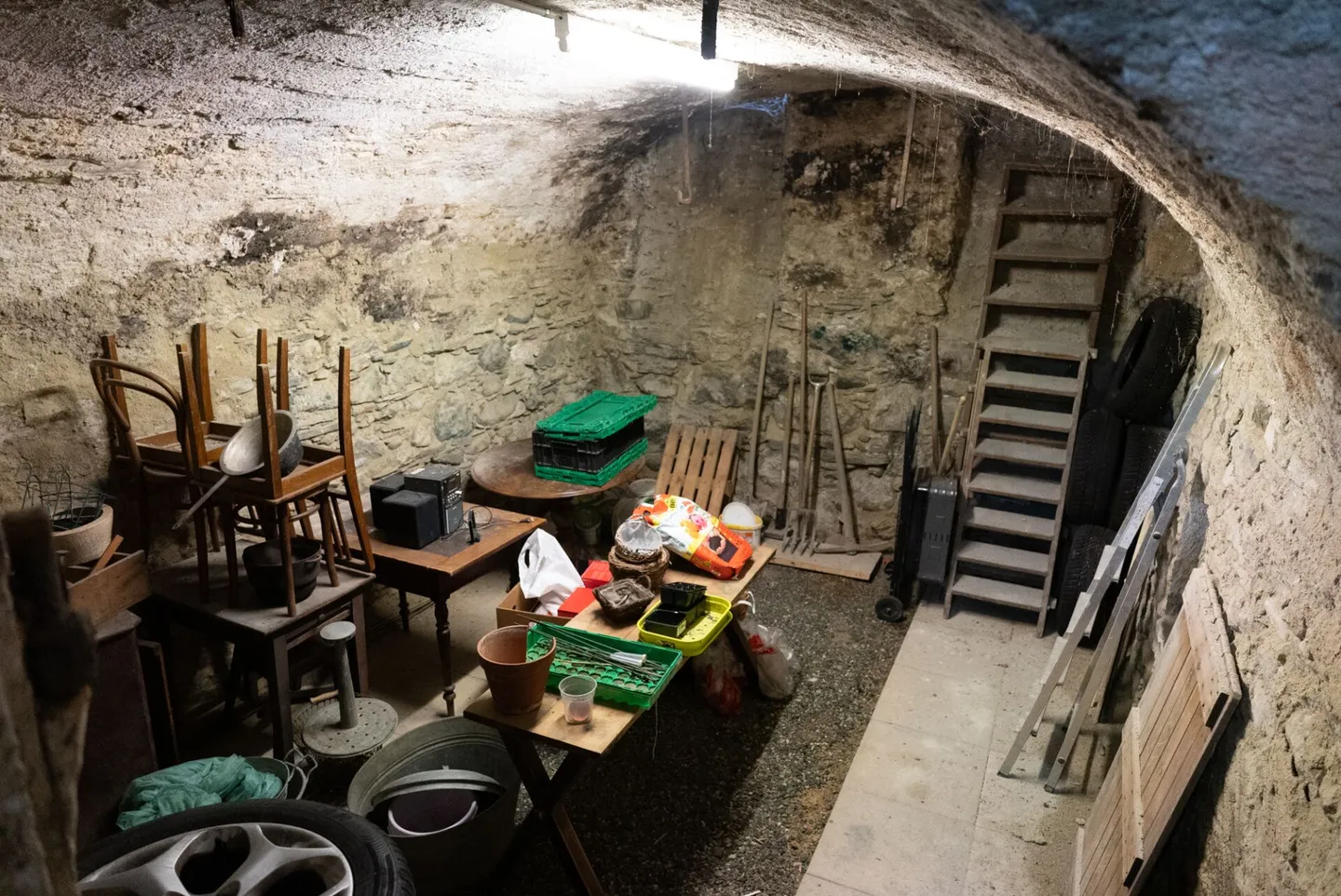 Casa di villaggio semplice - Foto 12 di 14