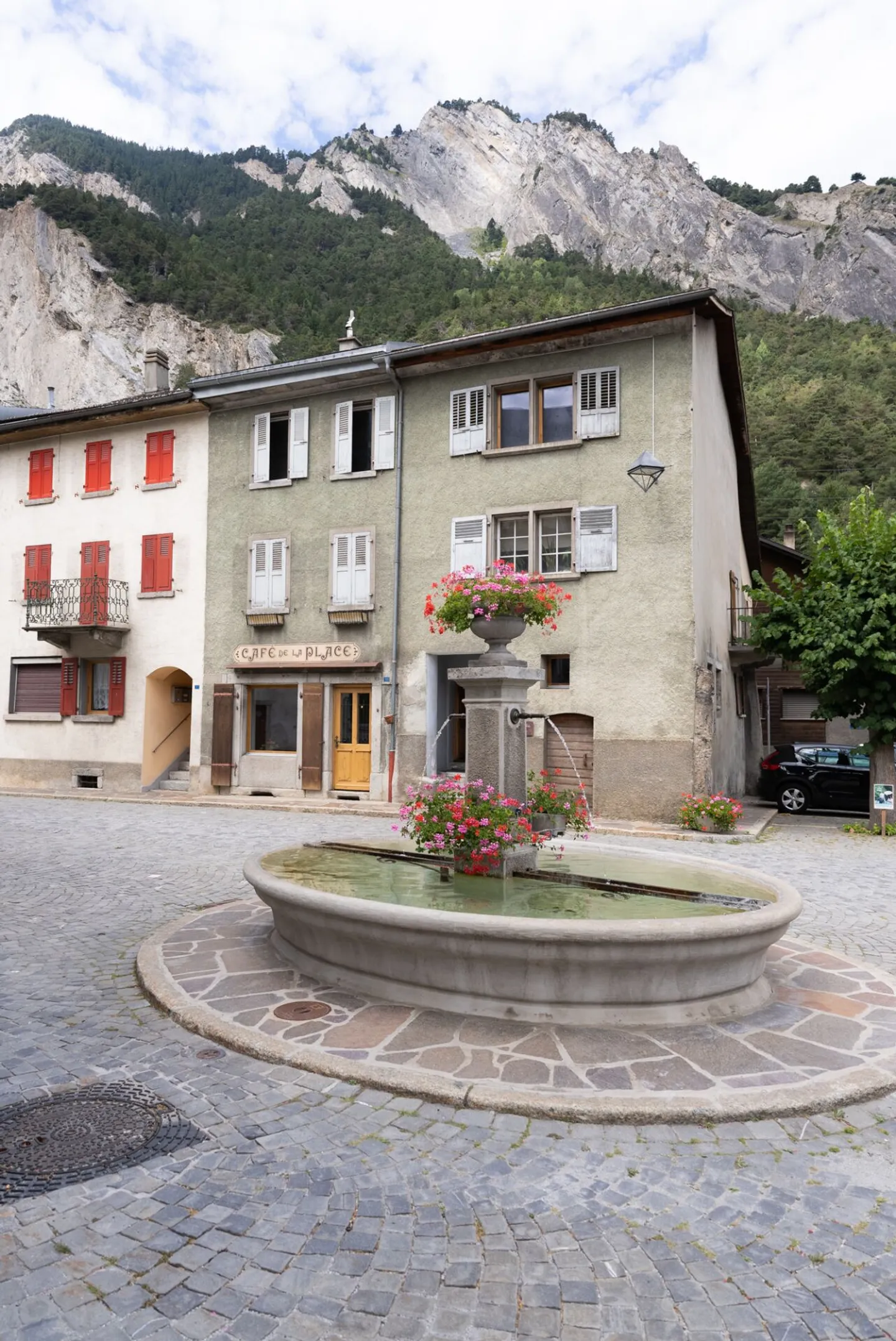Casa di villaggio semplice - Foto 13 di 14