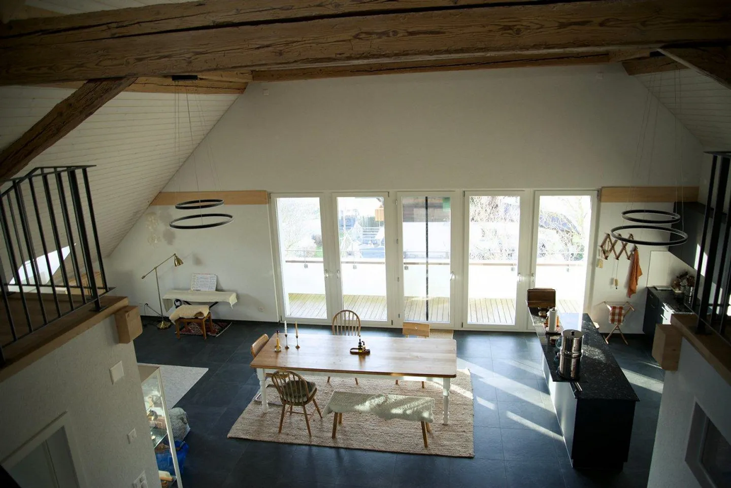 Moderne 5-Zimmer-Duplex-Wohnung mit Balkon und Weitsicht - Foto 4 di 13