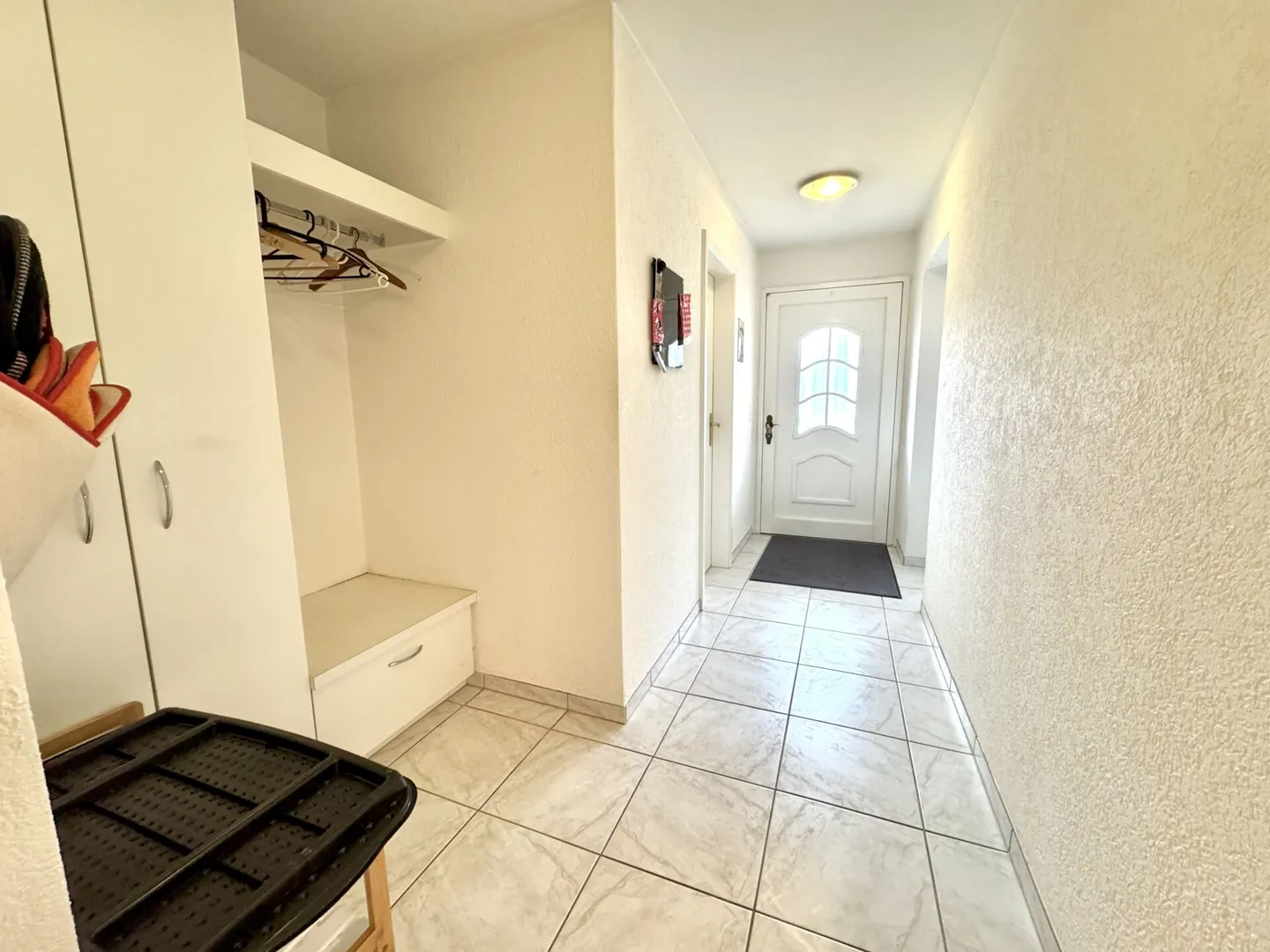 Unique Opportunity - Well-Maintained Semi-Detached Family House in a Quiet Cul-de-Sac with a View - Photo 4 of 18