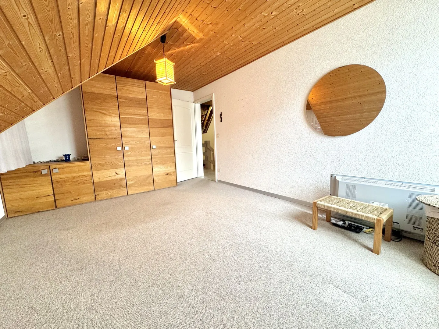Unique Opportunity - Well-Maintained Semi-Detached Family House in a Quiet Cul-de-Sac with a View - Photo 15 of 18
