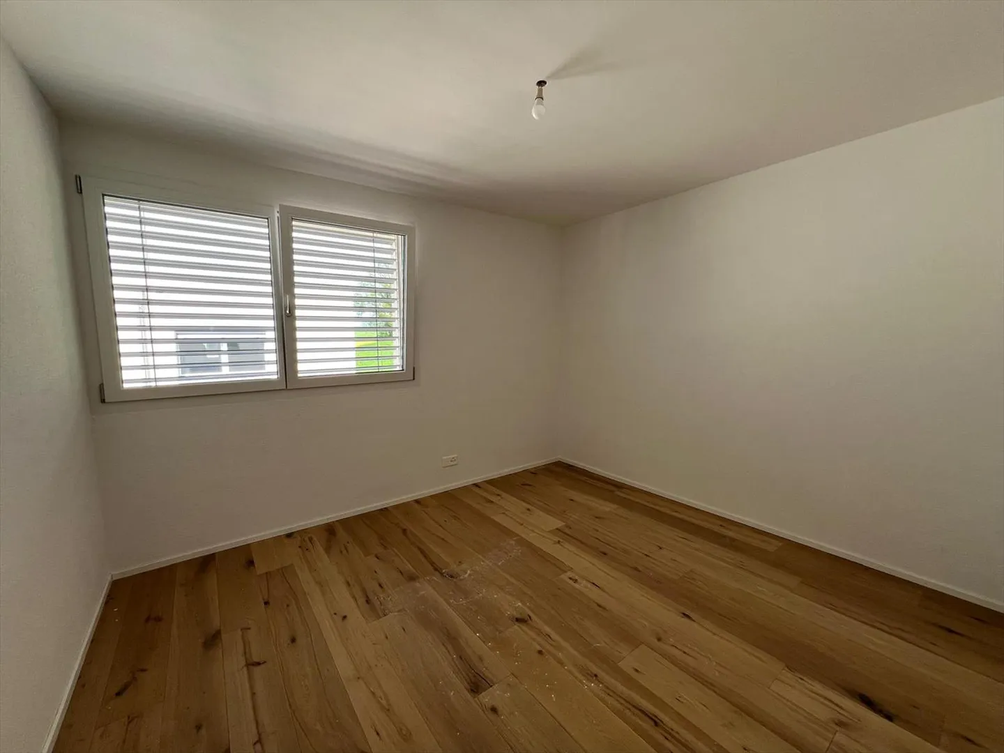 Wunderschöne 4,5-Zimmer-Neubauwohnung im obersten Stock mit herrlichem Blick - Foto 7 von 13