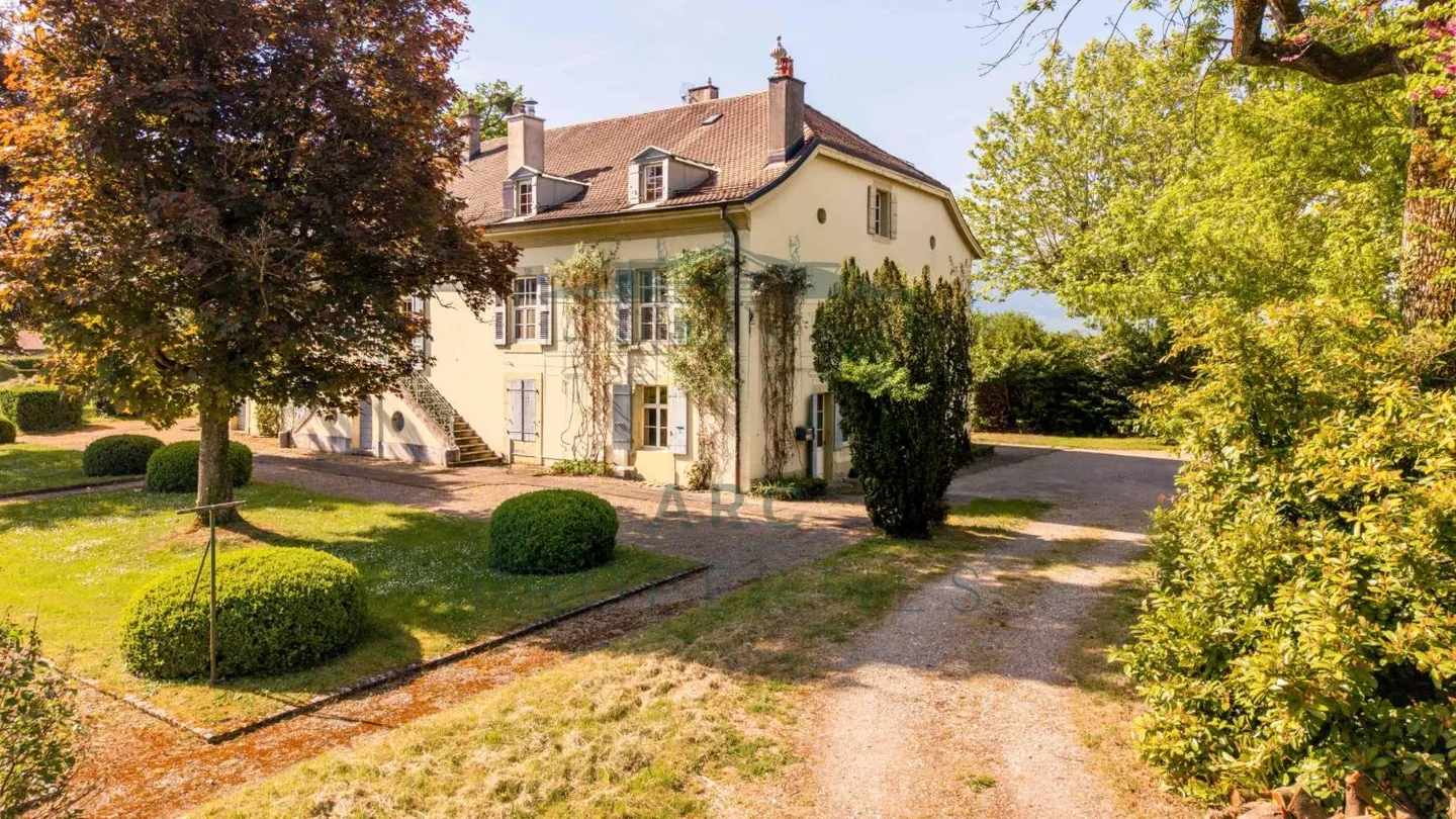 Villa historique avec grand terrain - Photo 5 sur 5