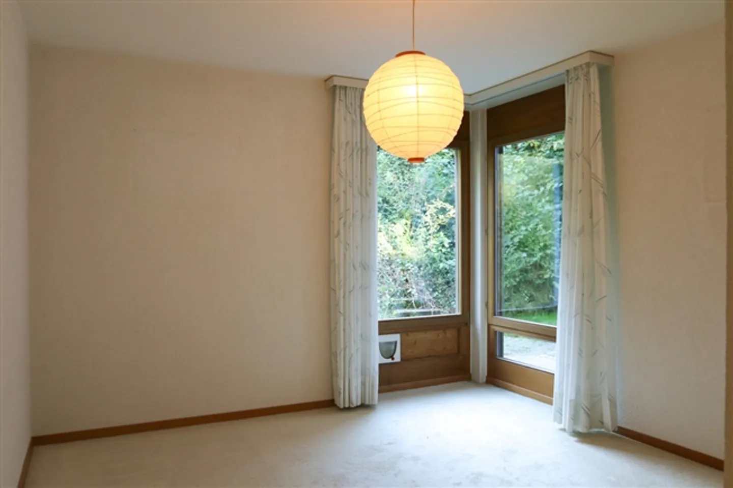 4.5 Zi. Wohnung, ruhige Lage, angrenzend an Landwirtschaftszone - Foto 8 von 11