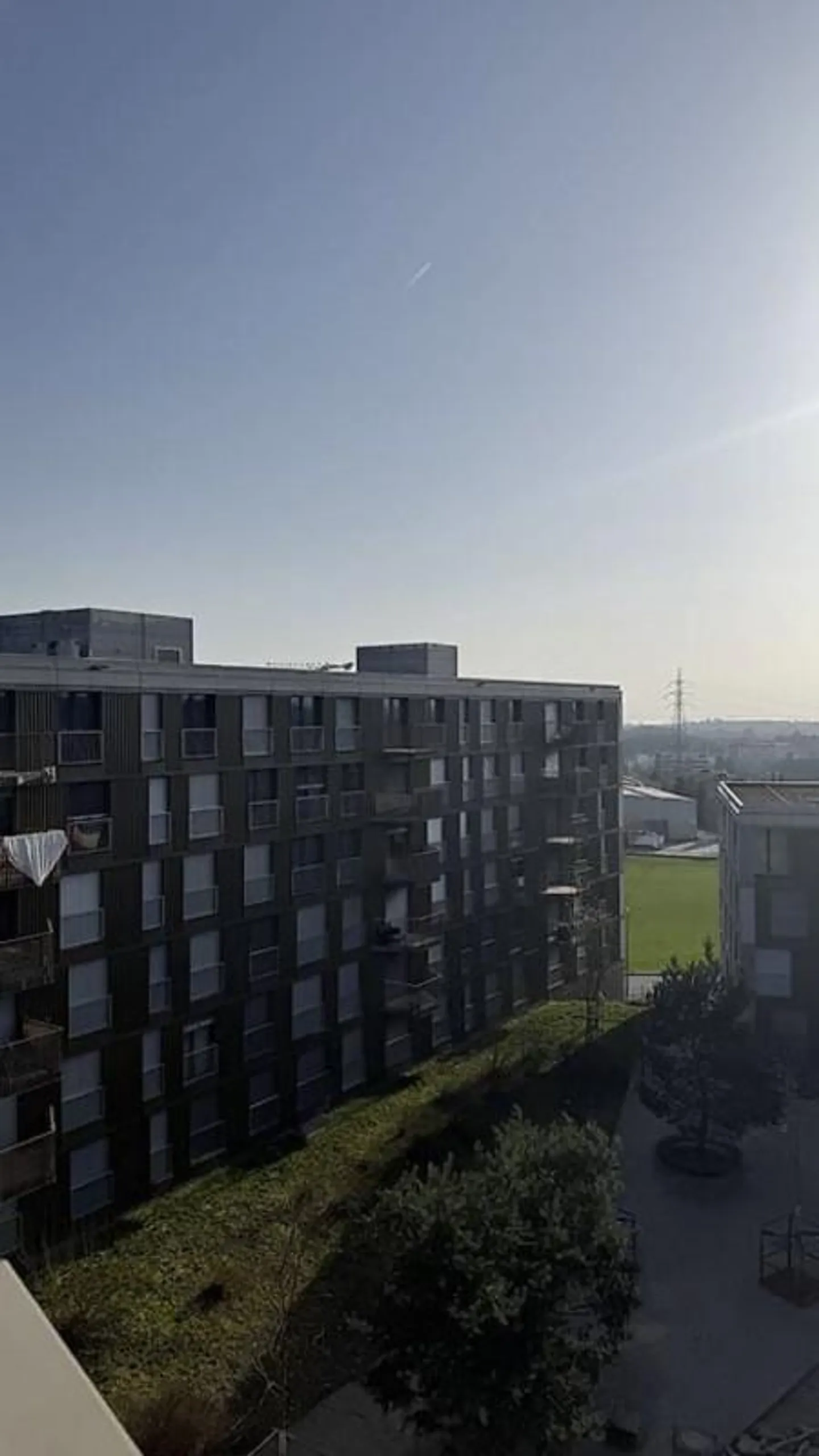 Top-Floor Apartment with Balcony - Photo 12 of 13