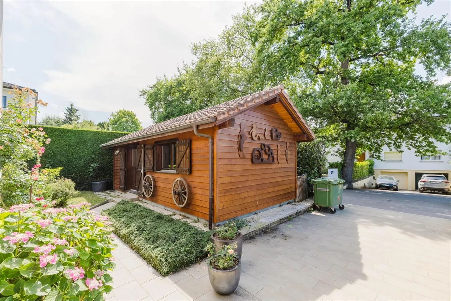 In esclusiva: villa di 270 m2 a pochi passi dal lago - Foto 11 di 11