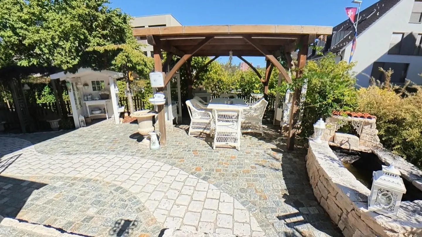 Appartement de jardin en maisonette de 6,5 pièces exclusif - Photo 4 sur 16