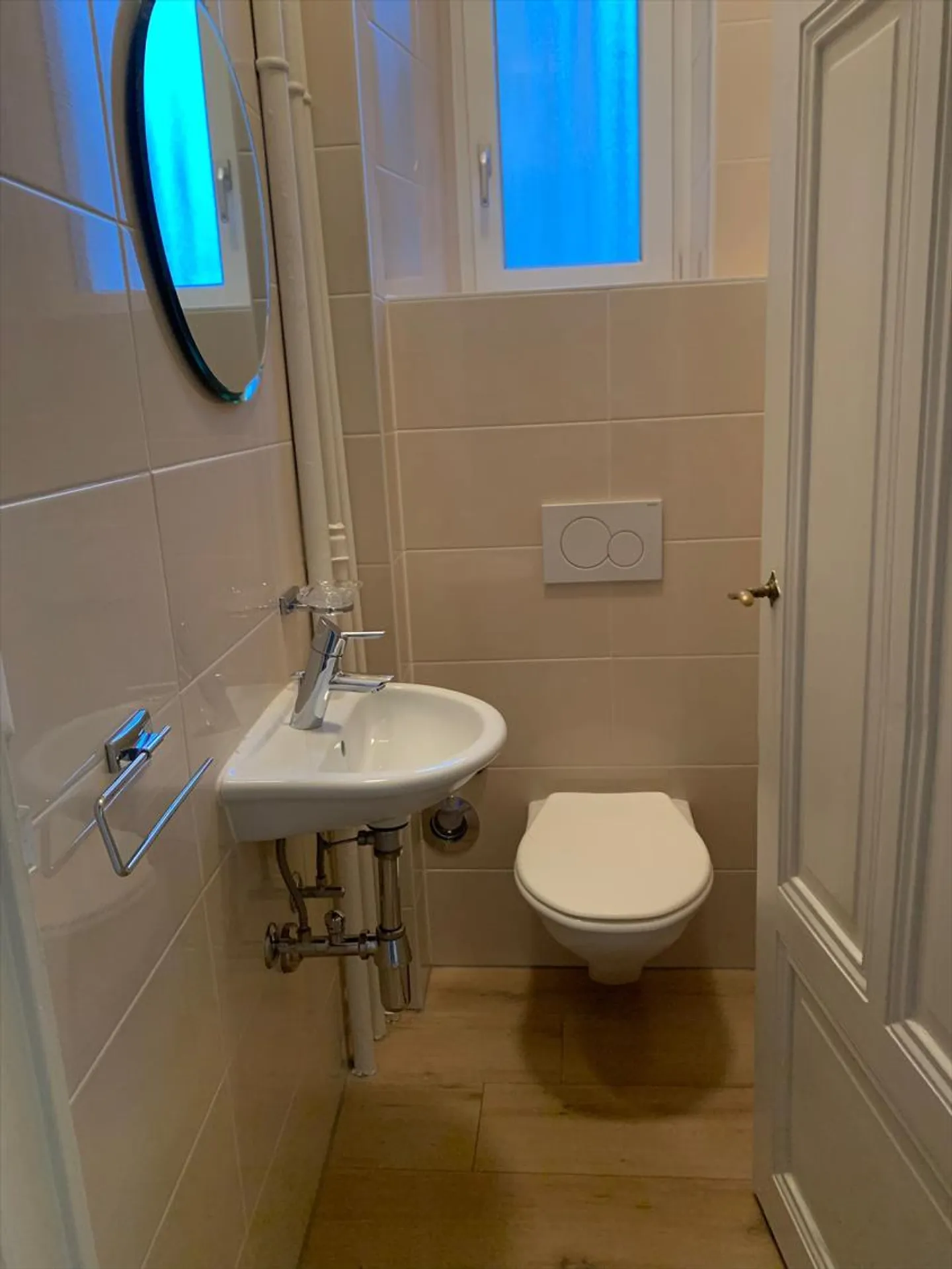 Bell'appartamento, idealmente situato. - Foto 4 di 8