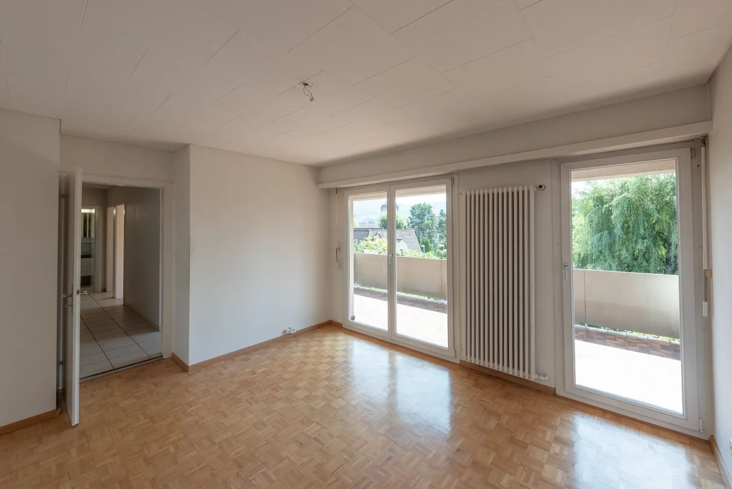 Freistehendes Einfamilienhaus mit Garage - Foto 8 von 15