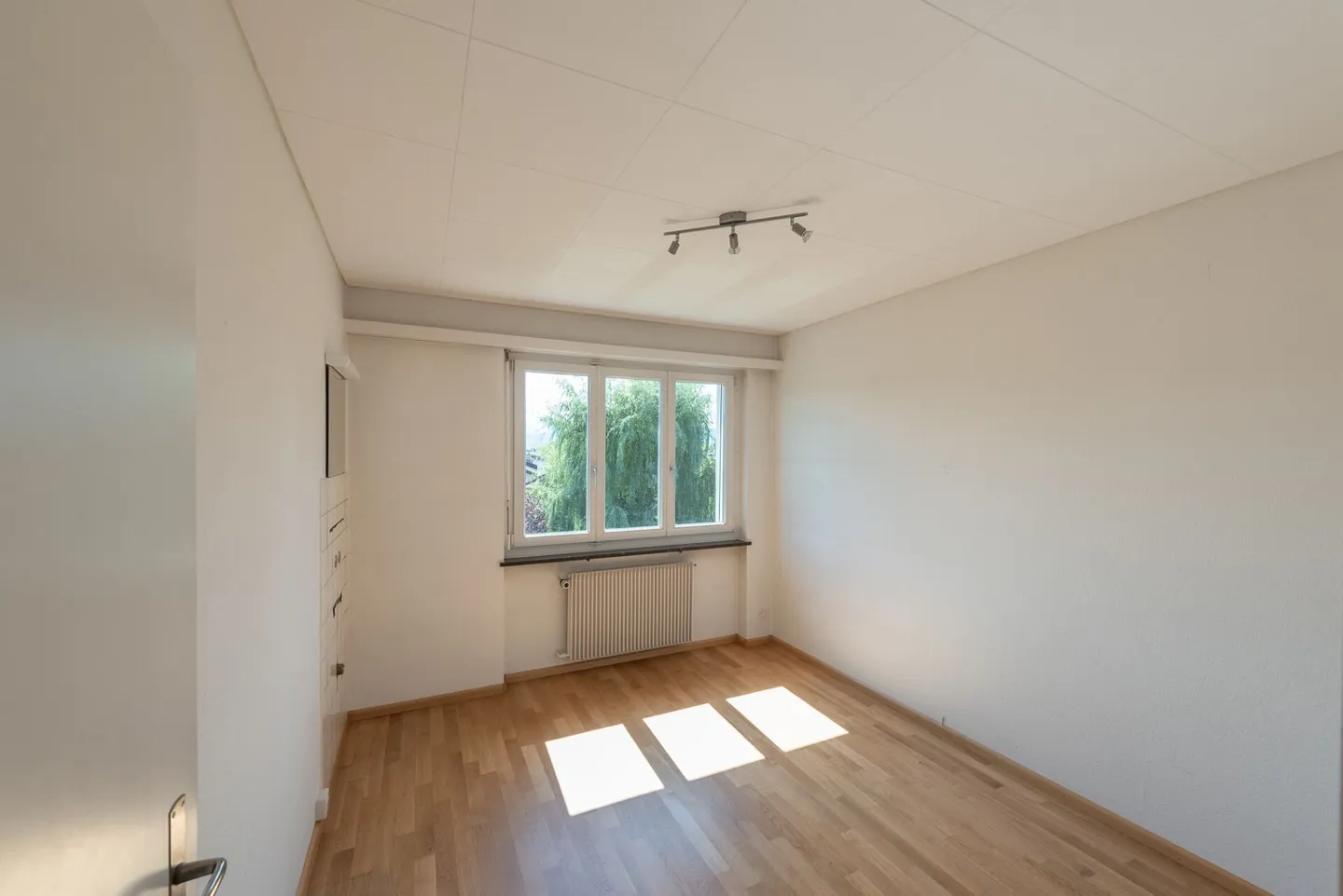 Freistehendes Einfamilienhaus mit Garage - Foto 11 von 15