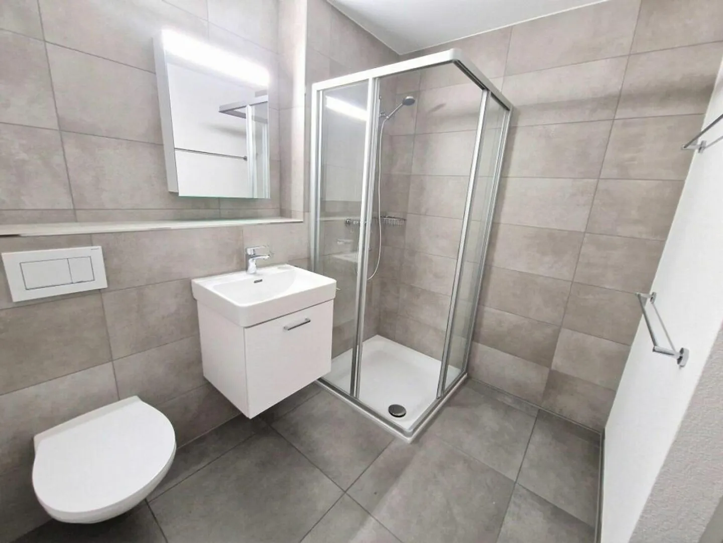 Appartamento nuovo attraente di 3,5 locali - Foto 2 di 10