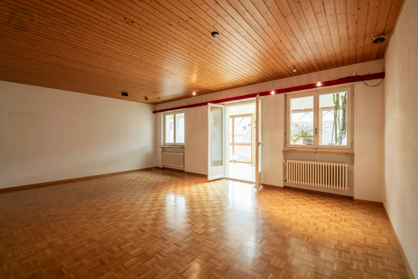 Large space at a small price - Photo 7 of 9