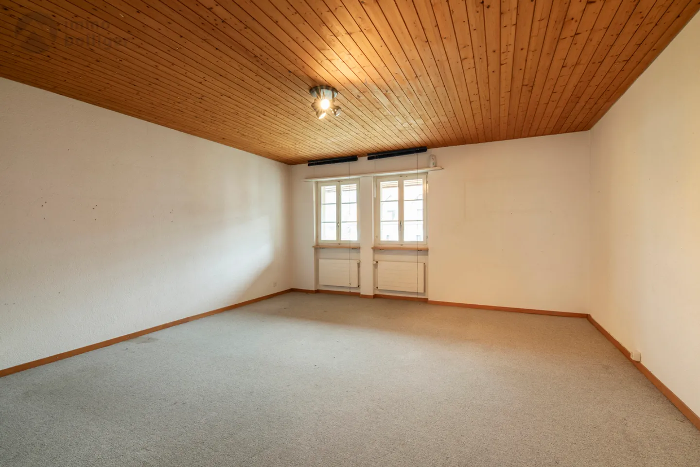 Large space at a small price - Photo 8 of 9