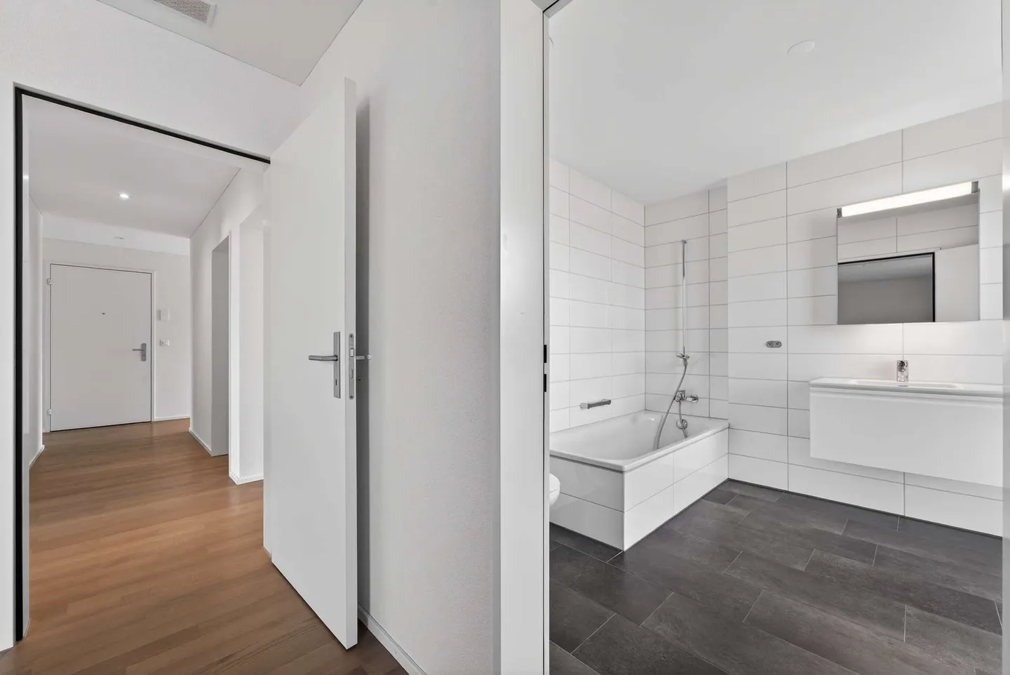 Modern, bright 4.5 room apartment with a large terrace - Photo 12 of 13