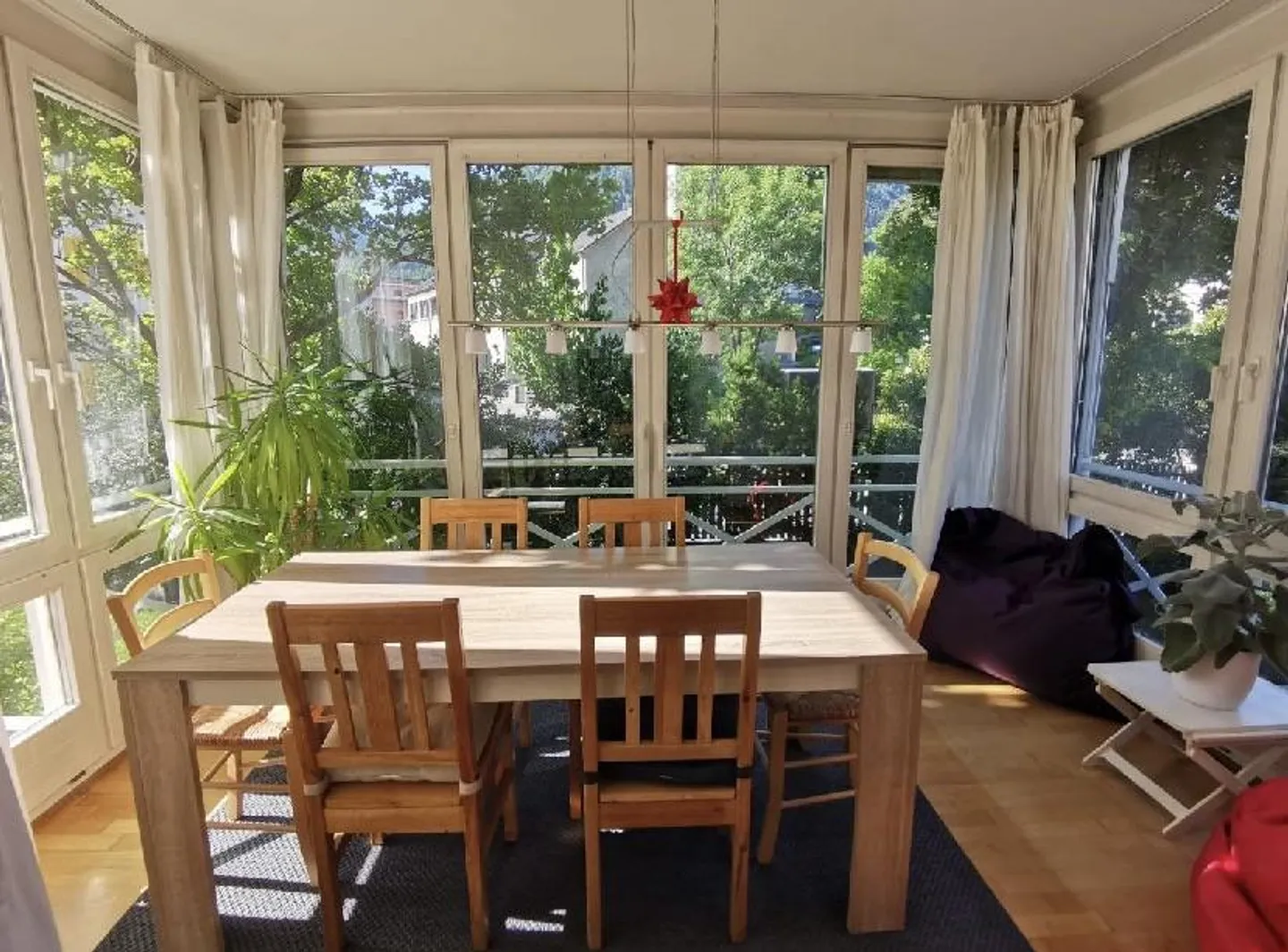 Helles Zimmer in Top-Lage - Foto 2 von 4