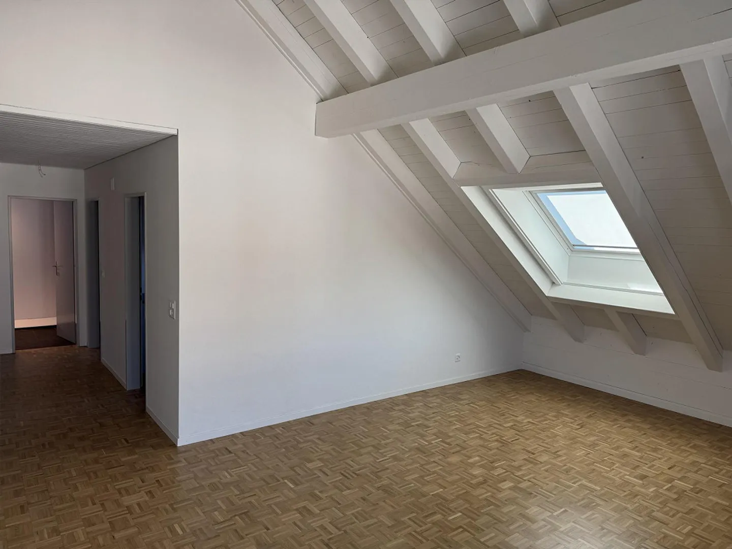 Schöne, zentral gelegene 3.5 Zimmerwohnung - Foto 3 von 12