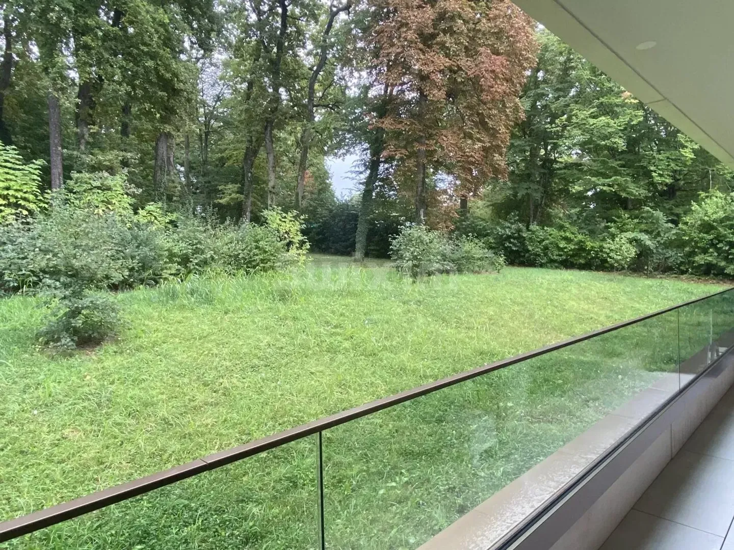 Splendido appartamento in una residenza di alto livello vicino al lago - Foto 3 di 3