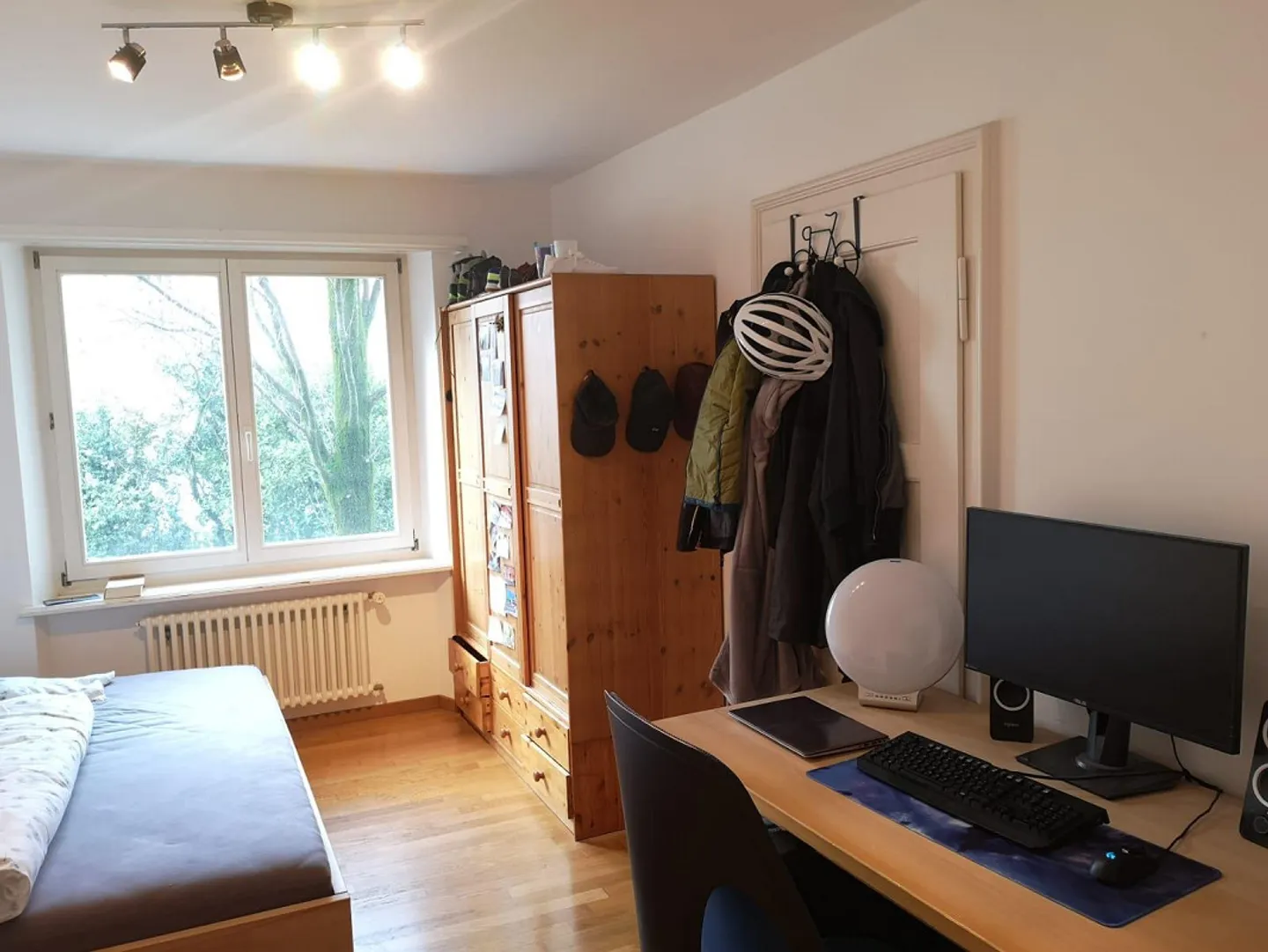 Helles Zimmer in Top-Lage - Foto 1 von 4