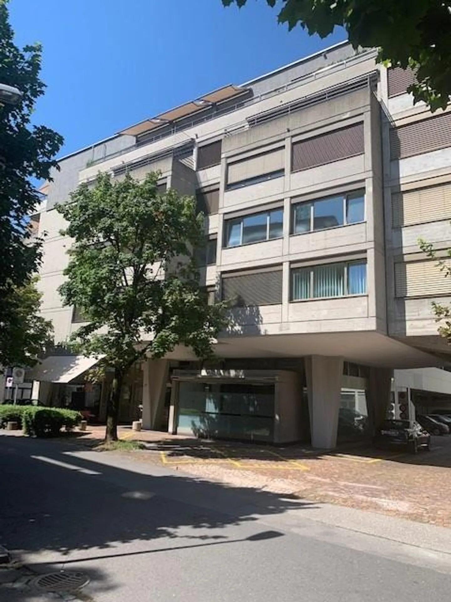 Parking space in underground garage for rent City Zug - Photo 1 of 1