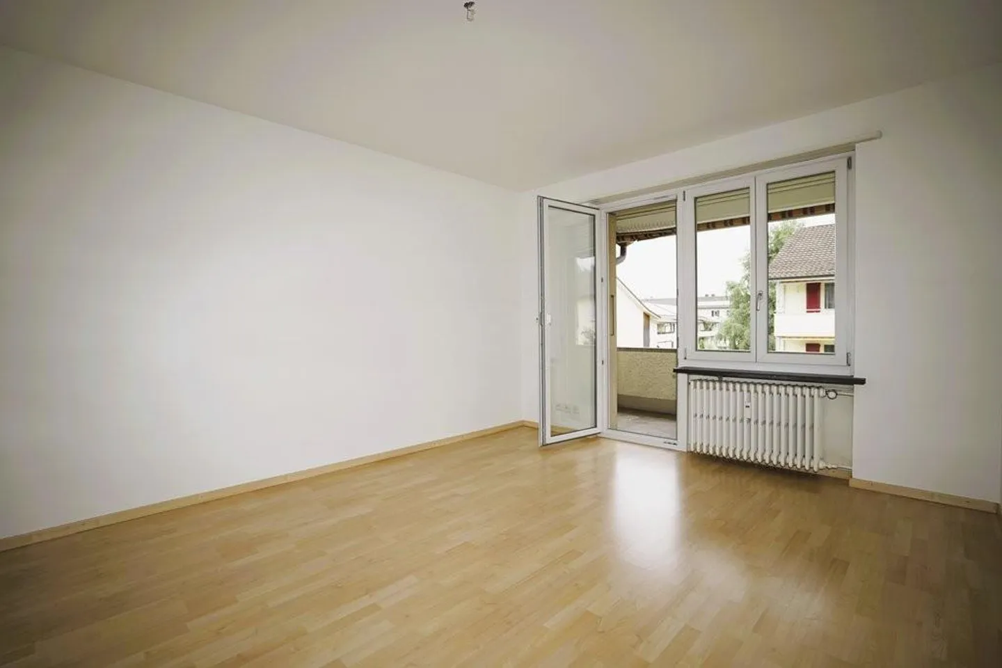 Helle Wohnung mit Balkon - Foto 4 von 7