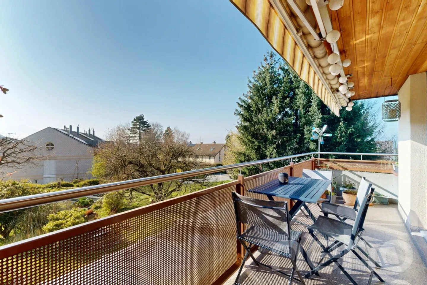 Lovely 4.5-room duplex in a peaceful location in Renens - Photo 8 of 12