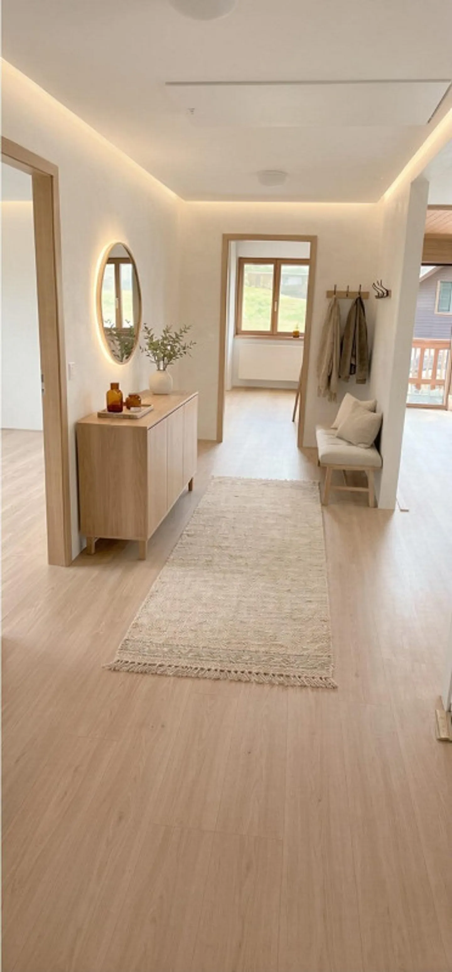 Spacious 4 1/2-room apartment in the green - Photo 3 of 19