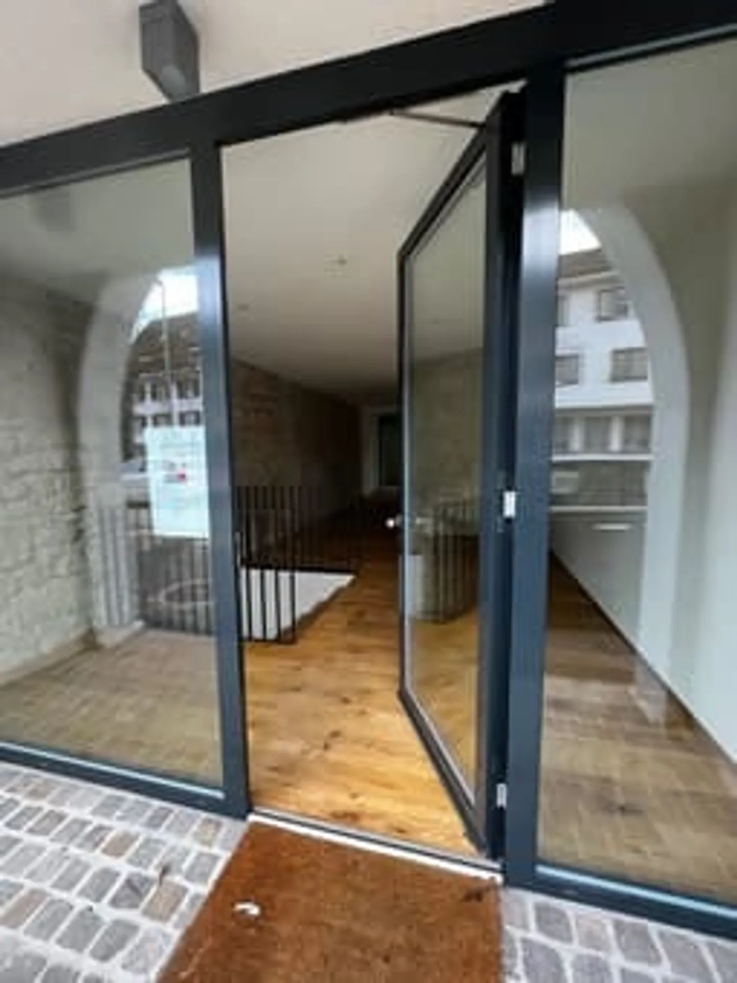 Versatile House with Vaulted Cellar - Photo 3 of 9