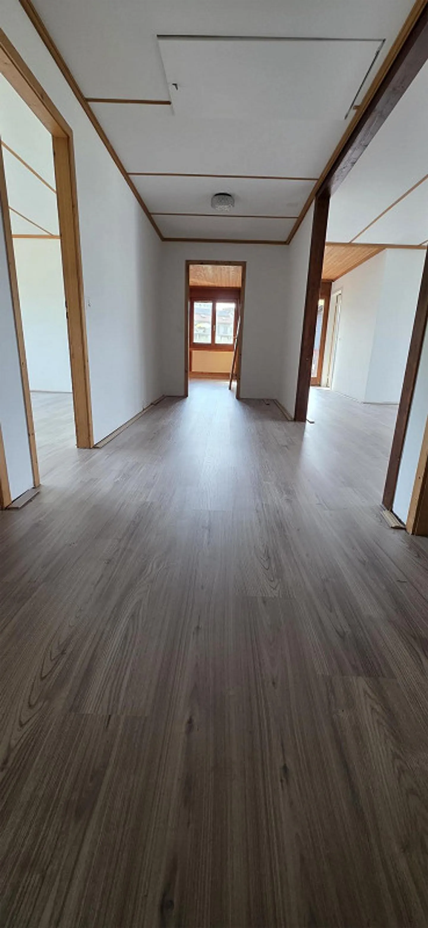 Spacious 4 1/2-room apartment in the green - Photo 6 of 19