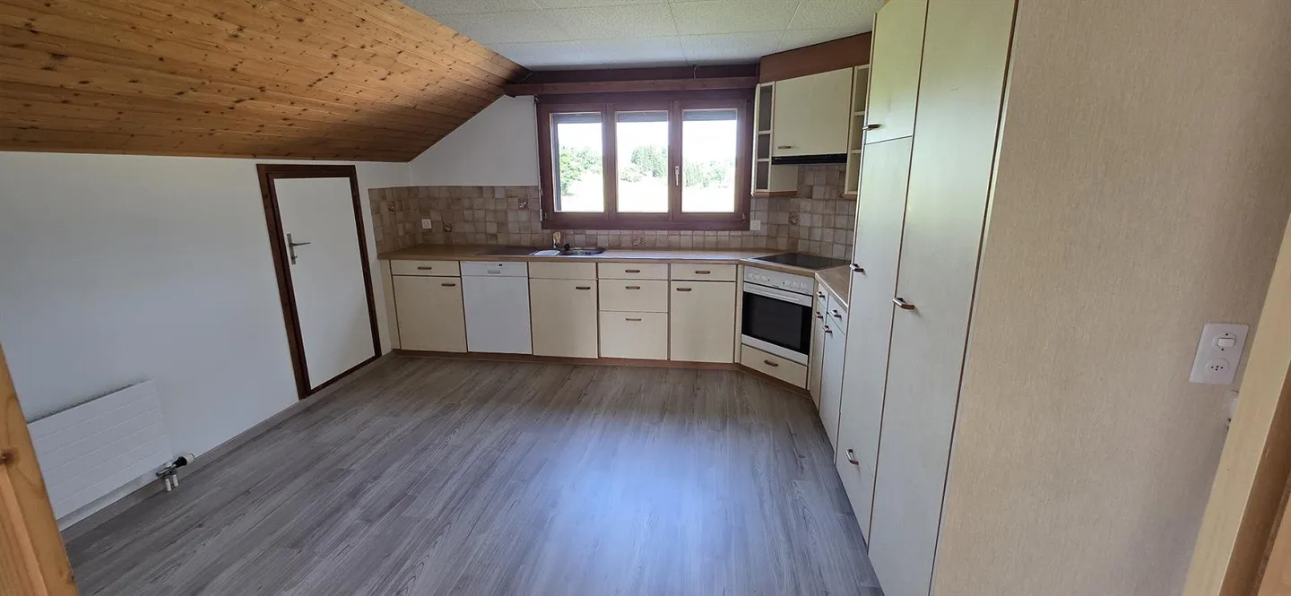 Spacious 4 1/2-room apartment in the green - Photo 7 of 19