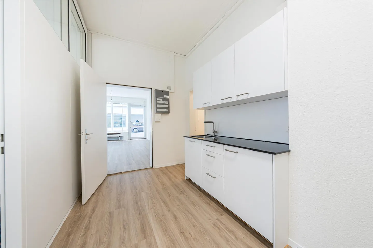 Espace de vente attrayant dans la Neustadt de Lucerne - Photo 7 sur 9