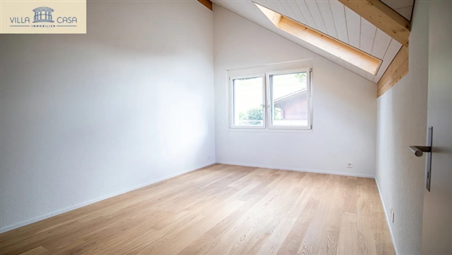 Appartement sous les combles de 4½ pièces avec vue sur le lac à Spiez - Idéal pour le télétravail ! - Photo 6 sur 15