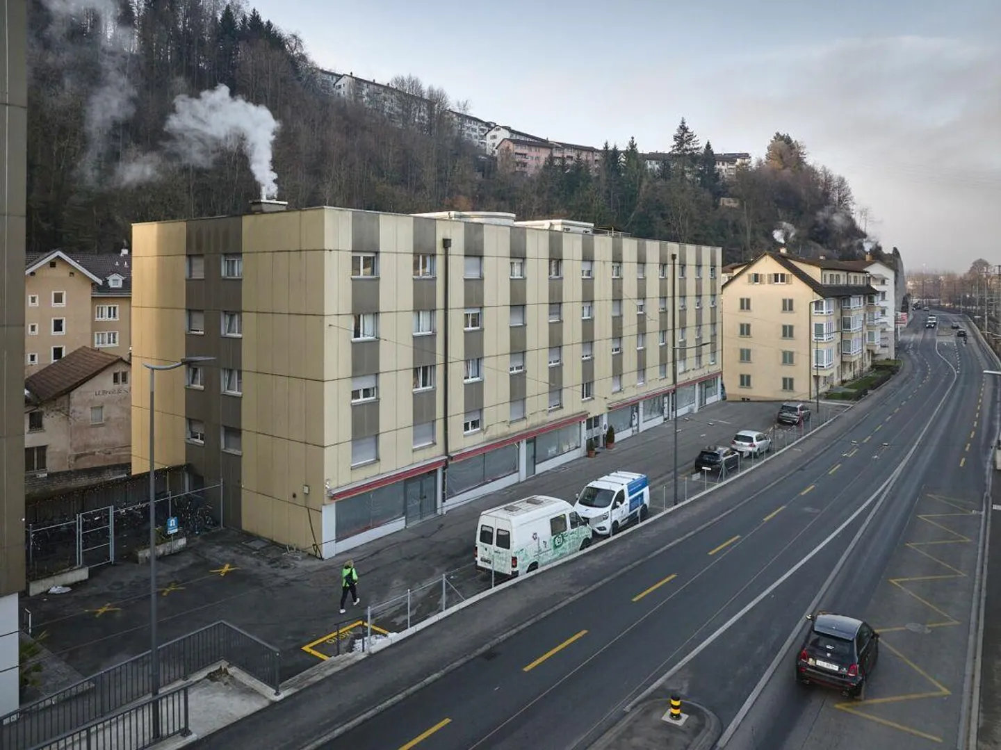 Espace de vente flexible au rez-de-chaussée - Photo 1 sur 12