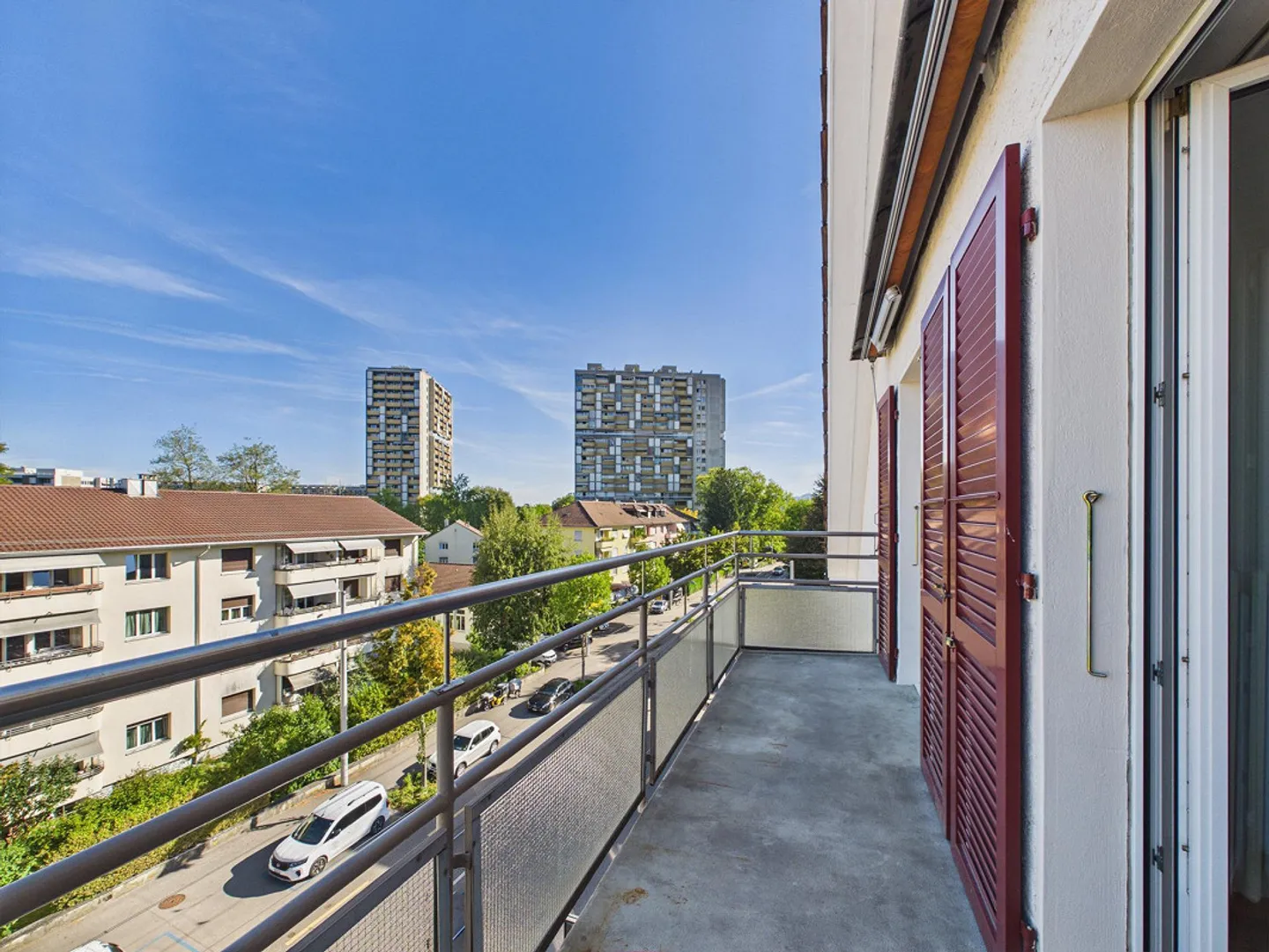 Appartement sous les toits lumineux de 2 pièces dans un emplacement central à Bern Bümpliz - Photo 13 sur 17