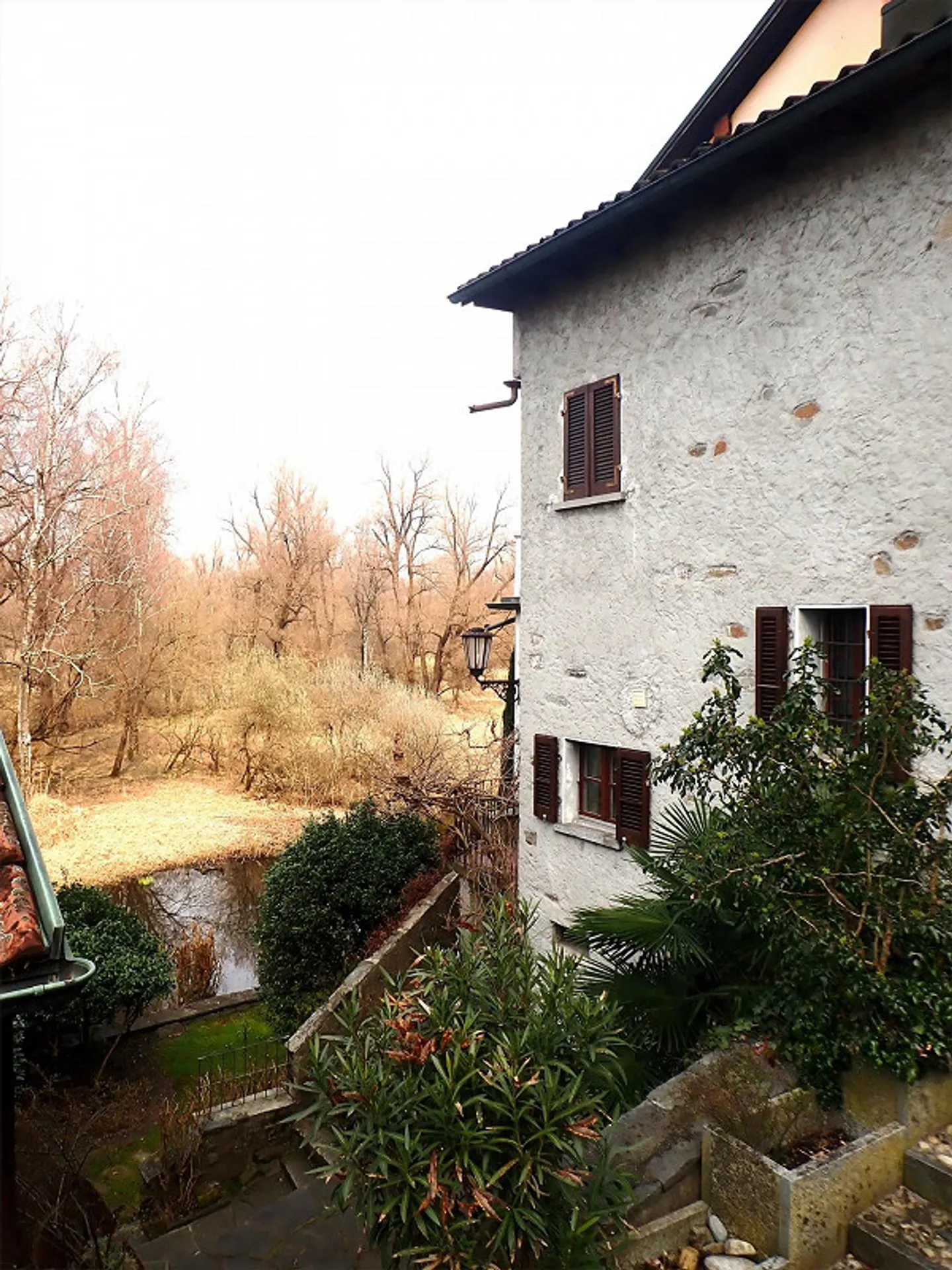 6 Room - Single-family house attached on one side - Photo 1 of 20