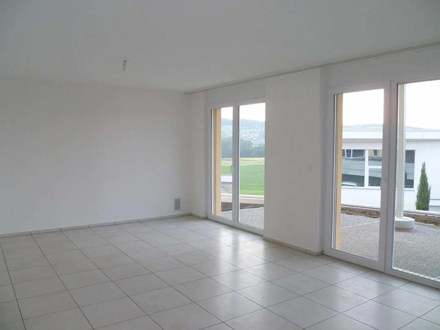 Living with a lot of privacy - Photo 3 of 5