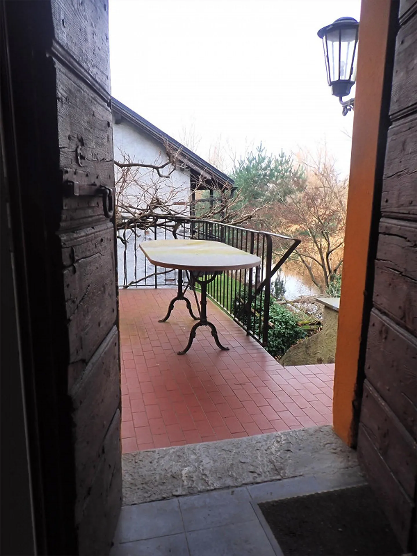 6 Room - Single-family house attached on one side - Photo 3 of 20