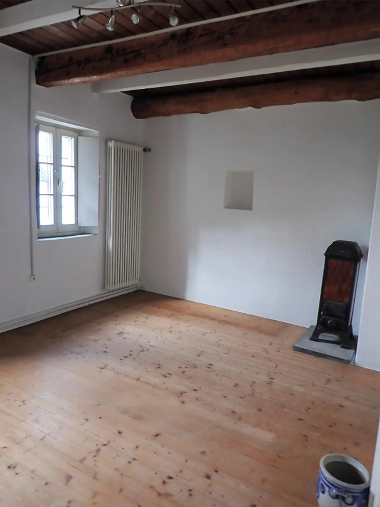 6 Room - Single-family house attached on one side - Photo 6 of 20