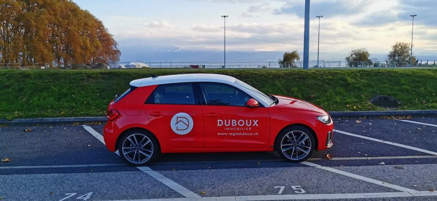 Un posto auto all'aperto - Foto 1 di 1