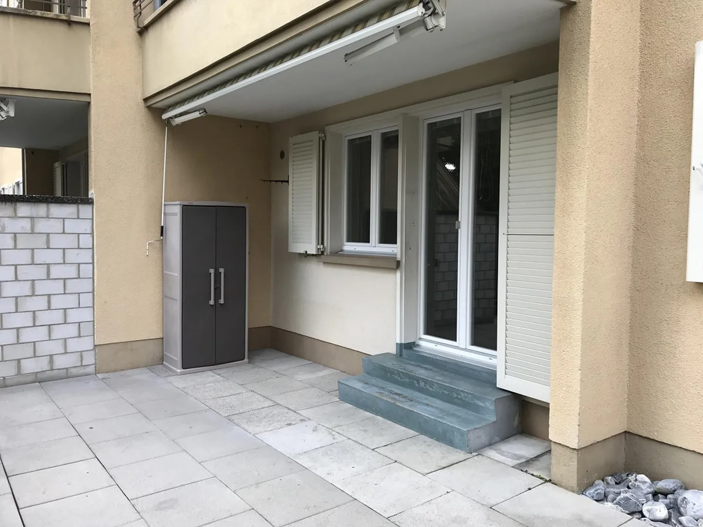 Affordable and centrally located - 3-room ground floor apartment - Photo 2 of 11