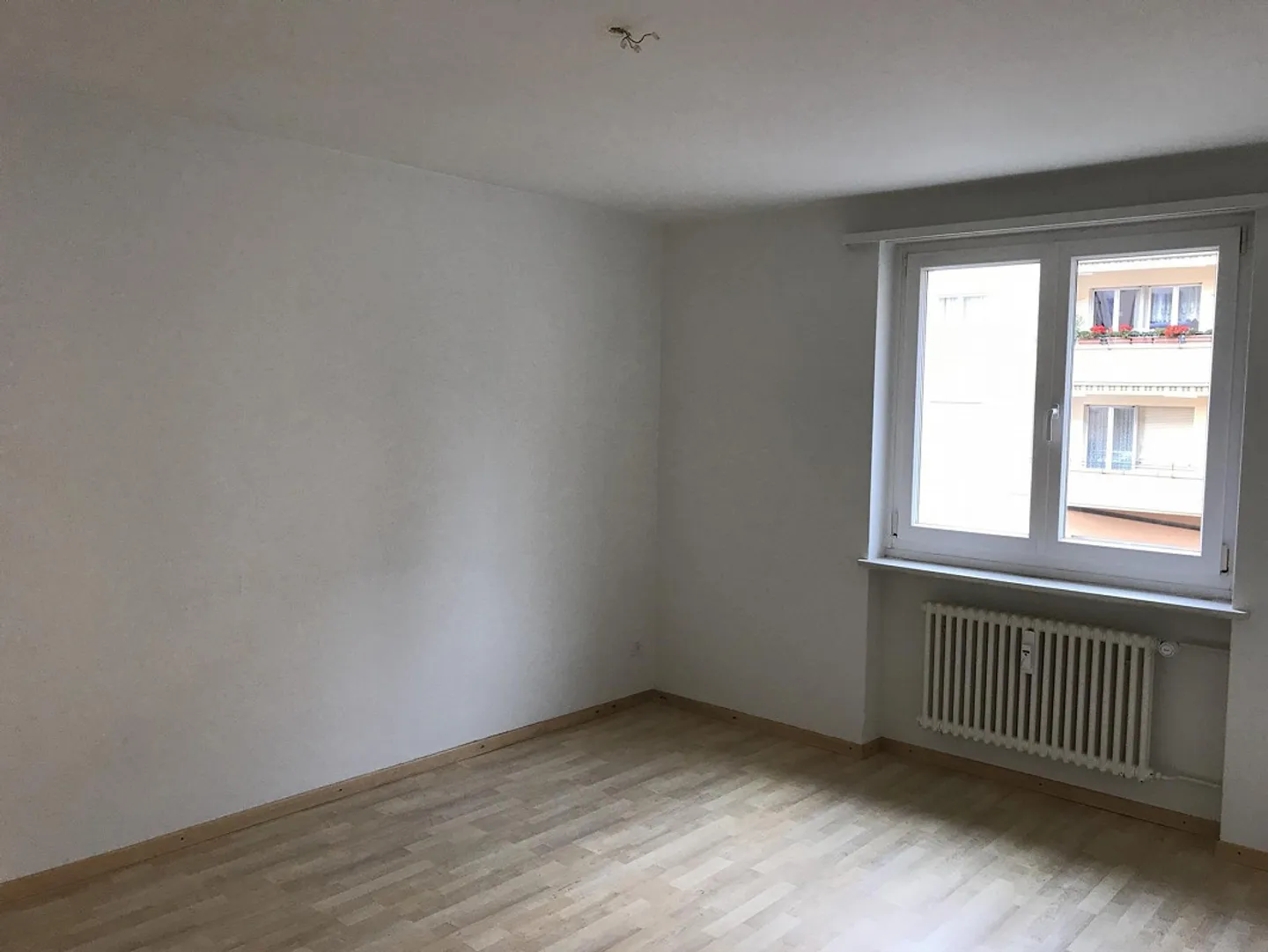 Affordable and centrally located - 3-room ground floor apartment - Photo 7 of 11
