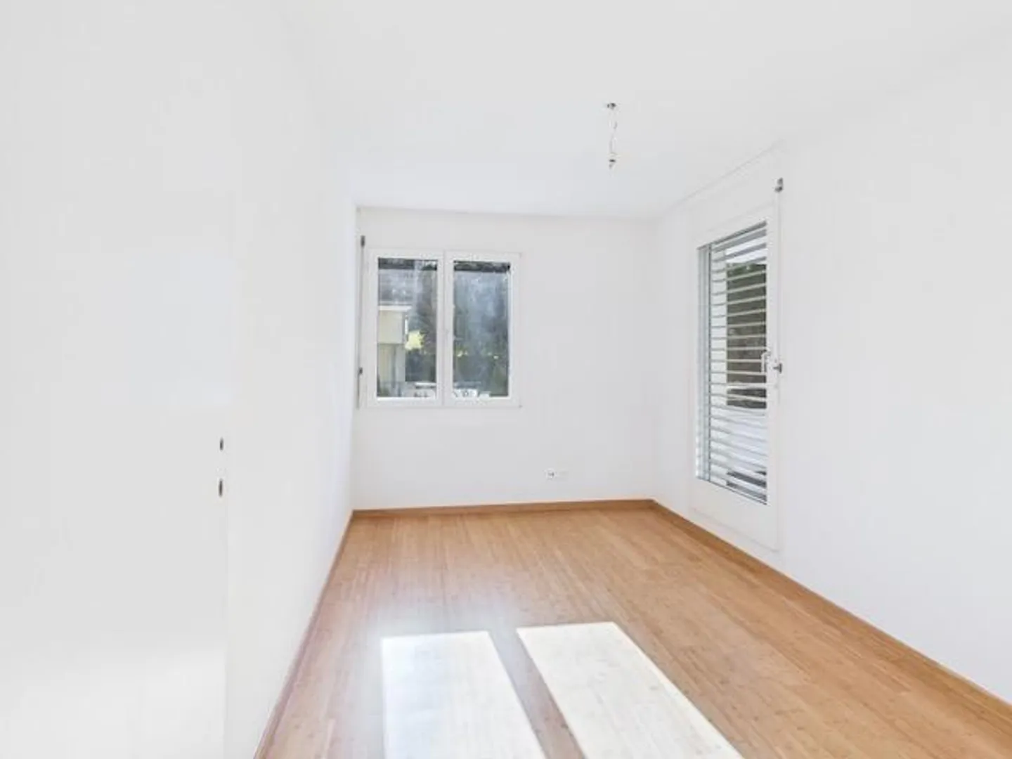 Elegant Maisonette with Lake View - Photo 9 of 15