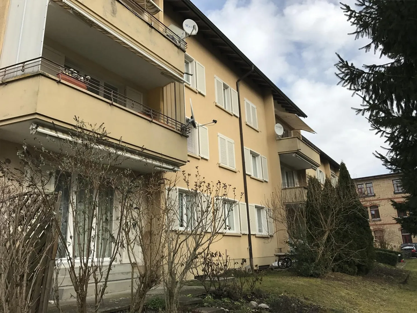 Affordable and centrally located - 3-room ground floor apartment - Photo 10 of 11