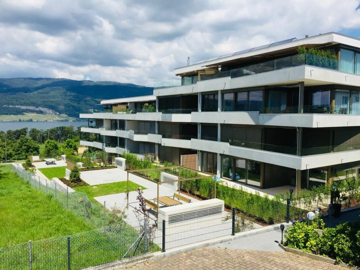 2.5 Room Apartment for Rent - Photo 1 of 12