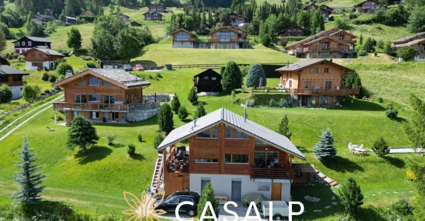Chalet Charmant avec Vue Alpines - Photo 2 sur 10