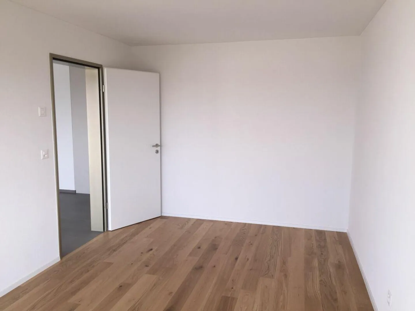 2.5 Room Apartment for Rent - Photo 5 of 12
