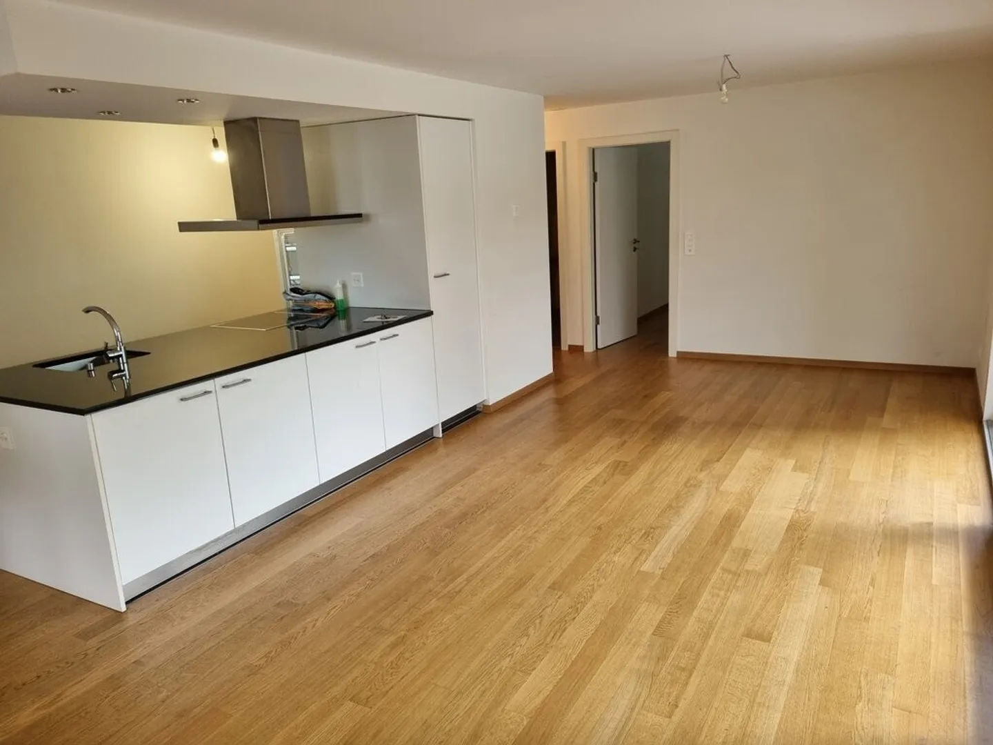 Schöne 2,5-Zimmer-Wohnung in der Nähe aller Annehmlichkeiten - Foto 1 von 9