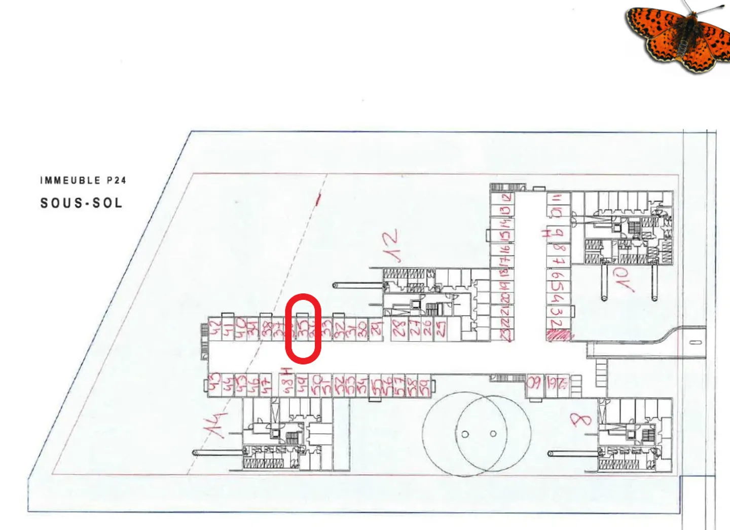 Parcheggio interno in affitto - Foto 3 di 3