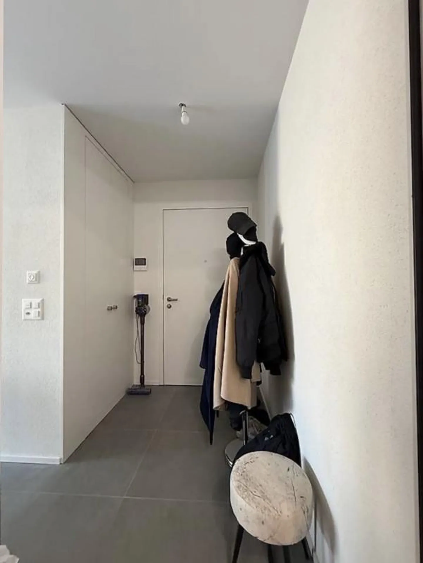 Wunderschöne 2,5-Zimmer-Wohnung mit Balkon - Vevey - Foto 4 von 8