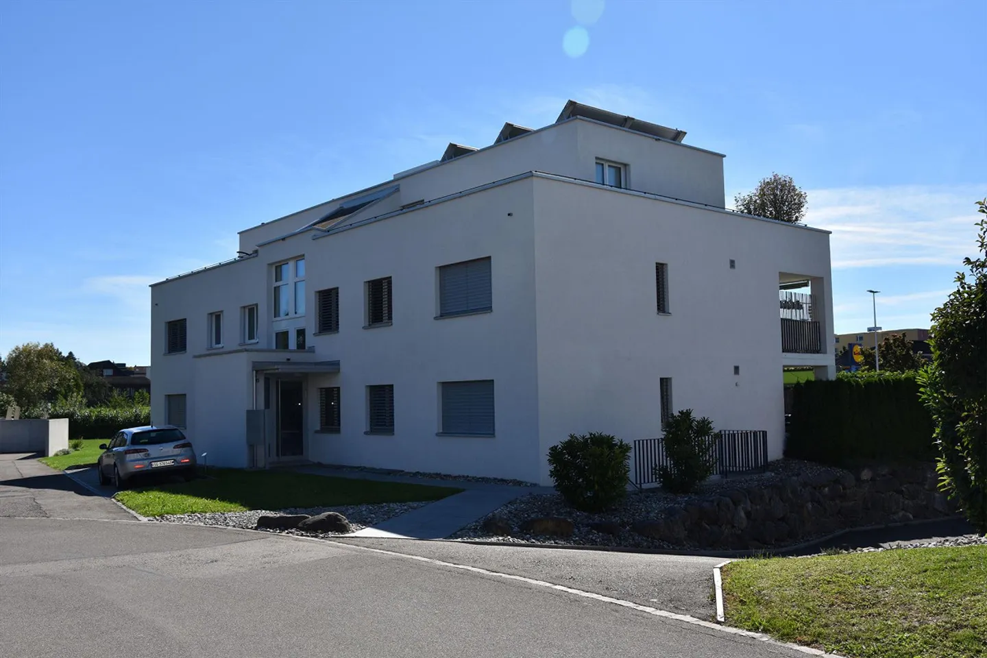 Appartamento soleggiato di 3,5 stanze con patio - Foto 6 di 8
